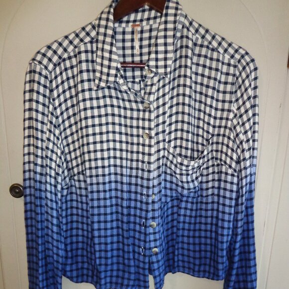 Free People Cropped Button Down Shirt M Checked Blues/White Long Sleeves Pocket - Picture 1 of 15